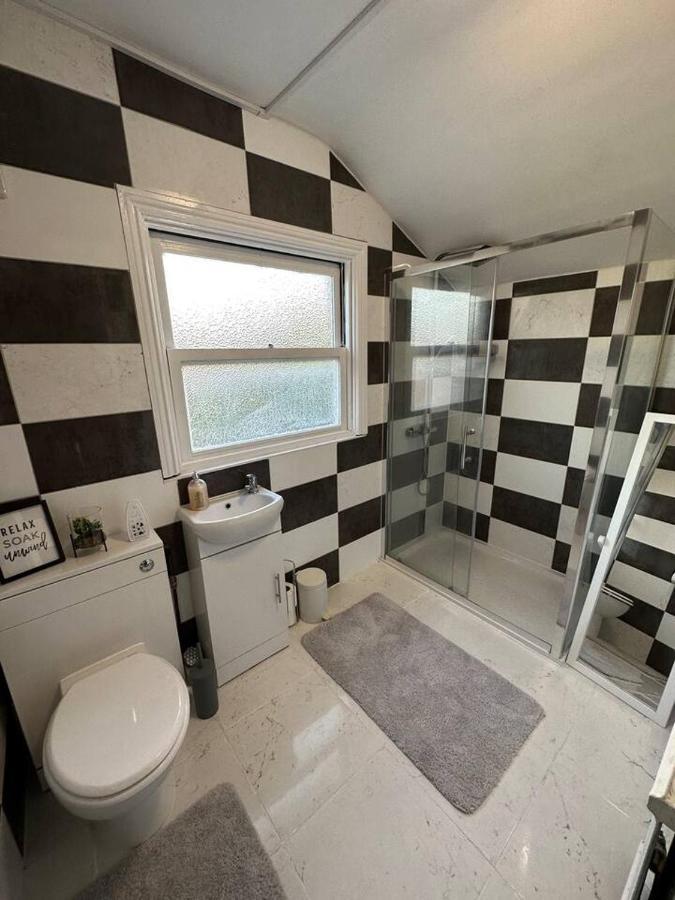 캠브리지 3 Bed Flat With Pool Table 아파트 외부 사진